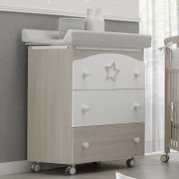 Star changing chest of drawers with a bath