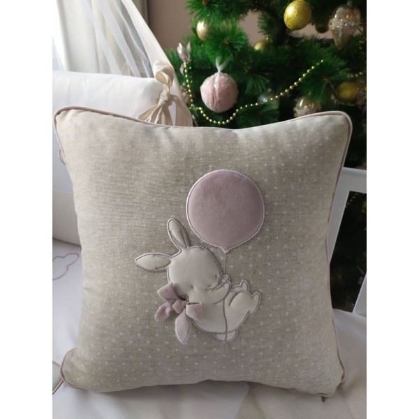 Подушка декоративна Minibambini Зайченя на кулі