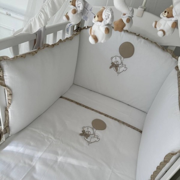 Комплект в дитяче ліжечко з бортиками Minibambini Ведмедик на кулі білий-беж
